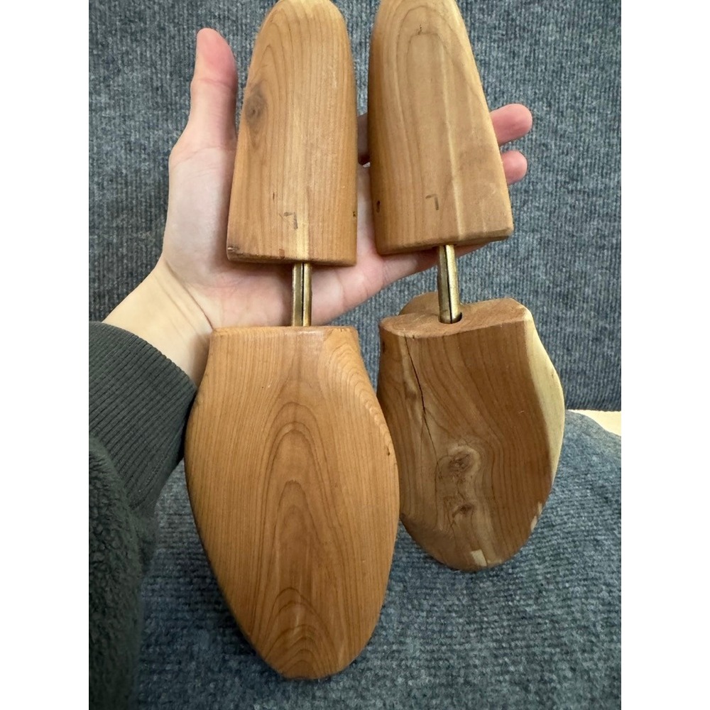 Johnston & Murphy Cedar Shoe Trees Mens Large L Split Toe Adjustable Wood Pair - Picture 4 of 5